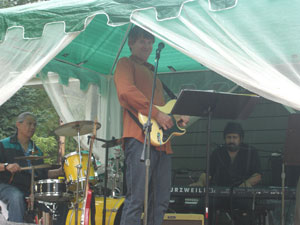 Gabriel, Jack and Craig - if you look closely you can see the raindrops